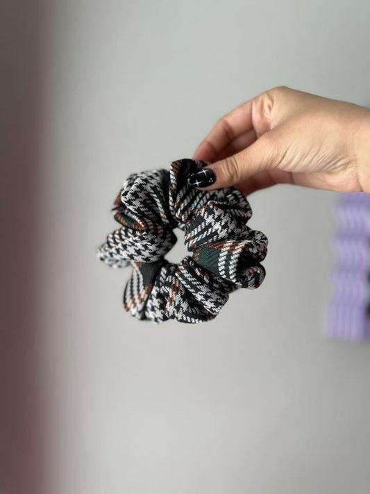 RTS Large Blair Plaid Scrunchie