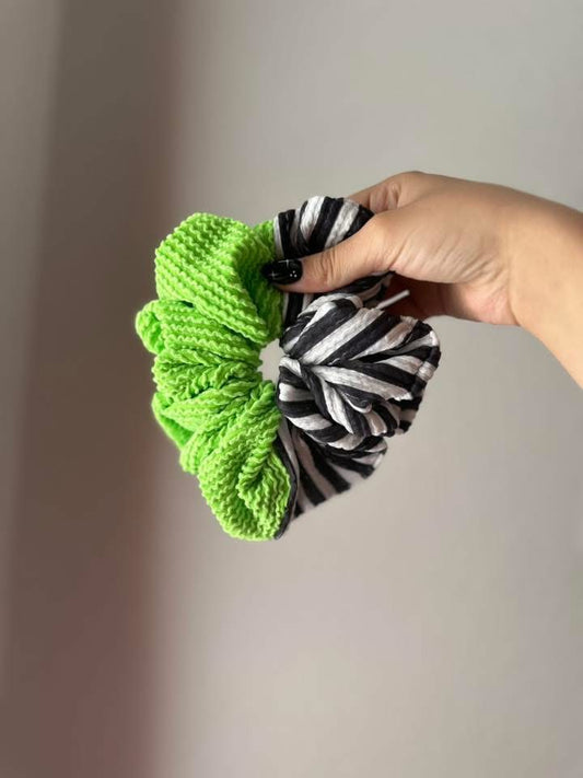 Rts BeatleJuice XL Scrunchie